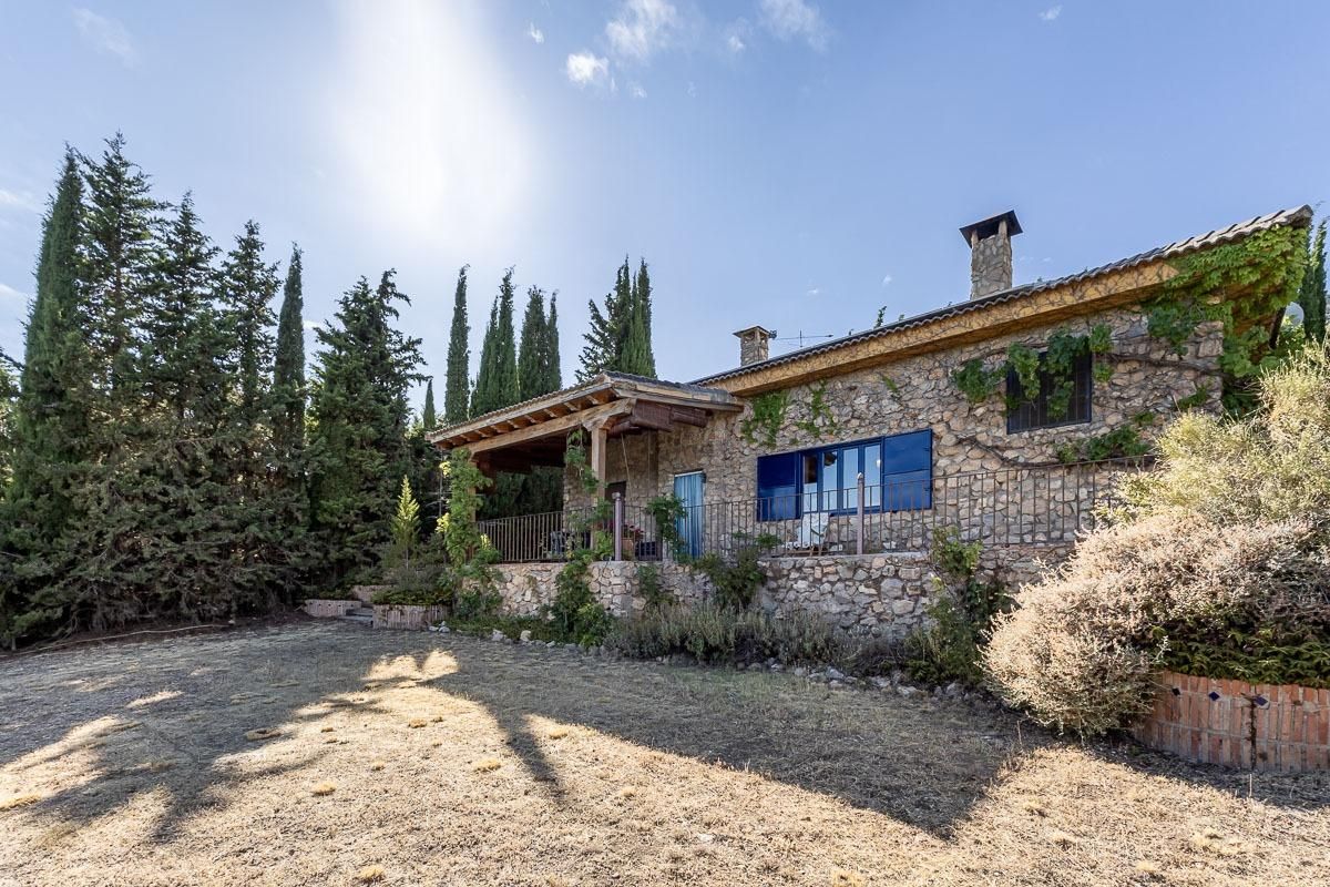 Exterior view of House or chalet for sale in Huétor de Santillán  with Private garden, Terrace and Swimming Pool