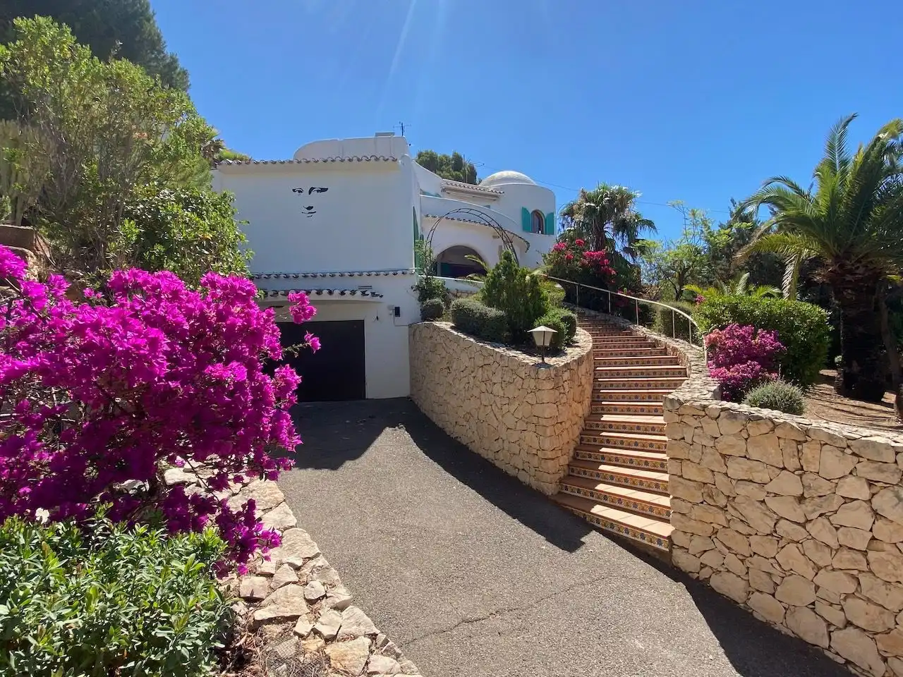 Vista exterior de Casa o xalet en venda en Altea amb Calefacció, Jardí privat i Terrassa