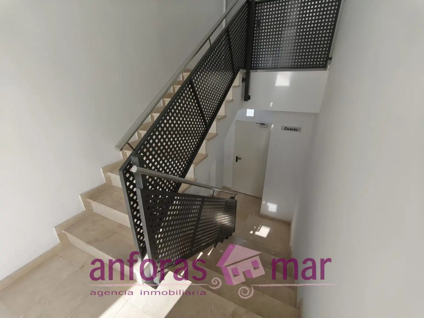 Wohnung zum Verkauf in Torredembarra mit Klimaanlage, Heizung und Terrasse