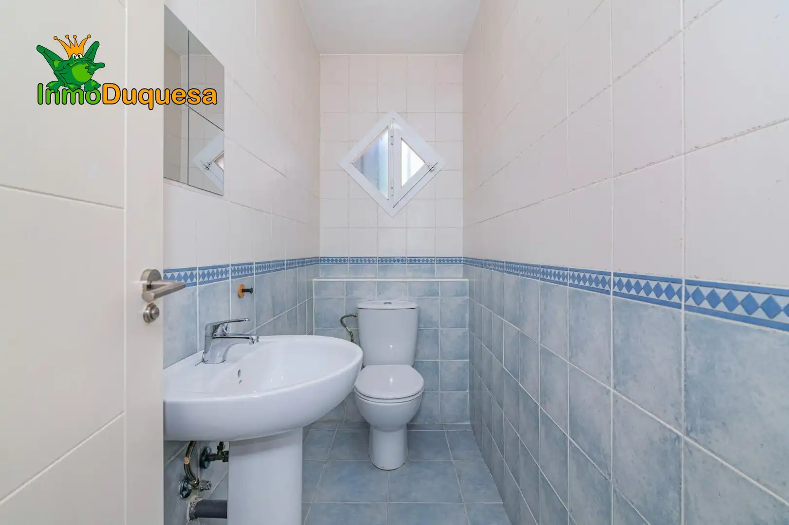Semi-detached house with terrace for sale in Jun, imagen 5