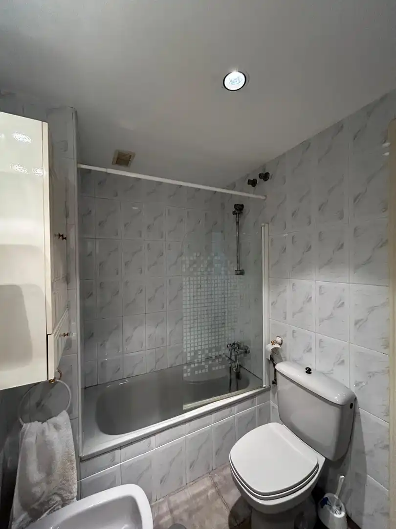 Badezimmer von Wohnung zur Miete in La Pobla de Farnals mit Möbliert, Balkon und Gemeinschaftspool