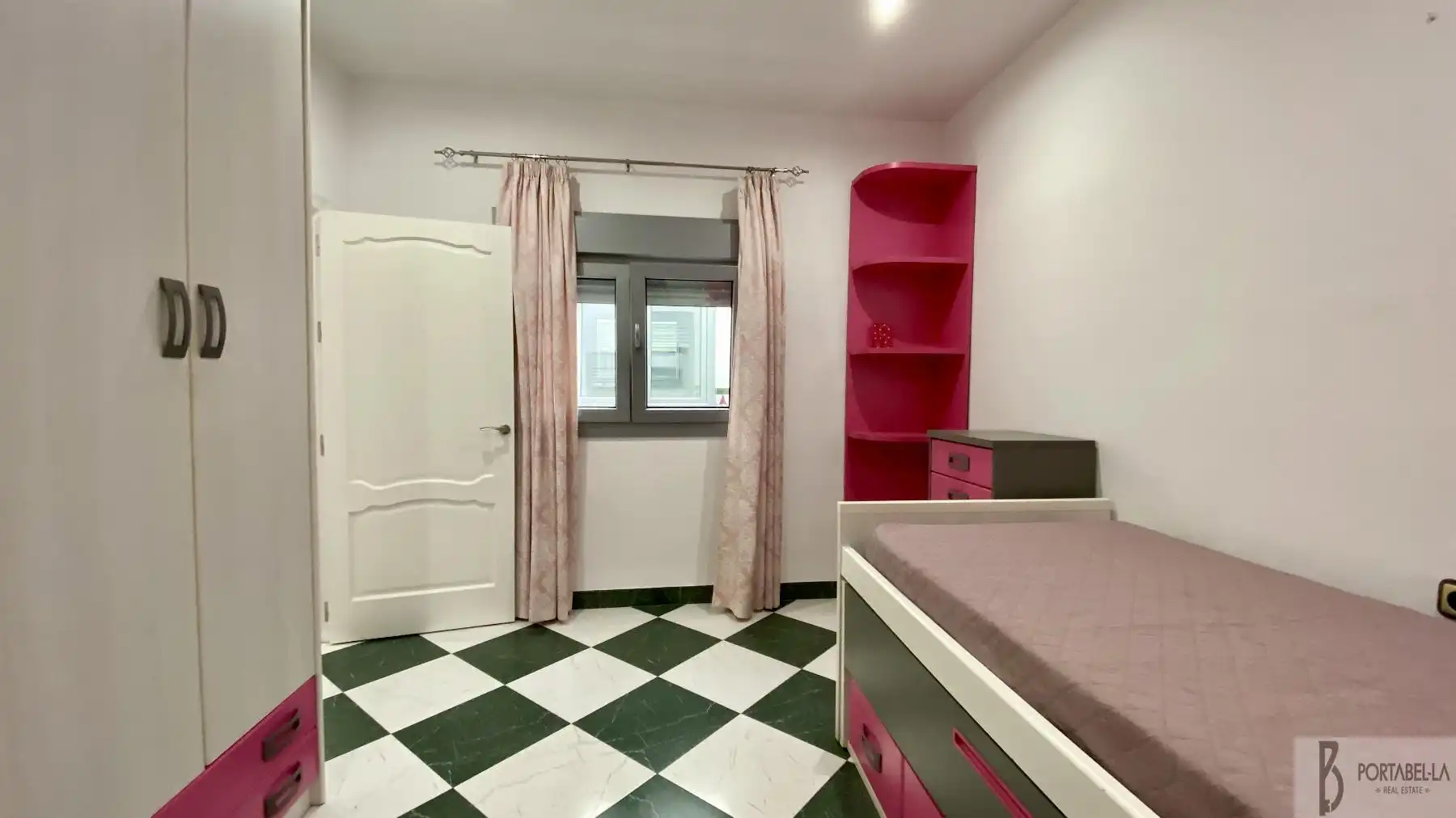 Schlafzimmer von Einfamilien-Reihenhaus zum Verkauf in Espera mit Klimaanlage und Abstellraum