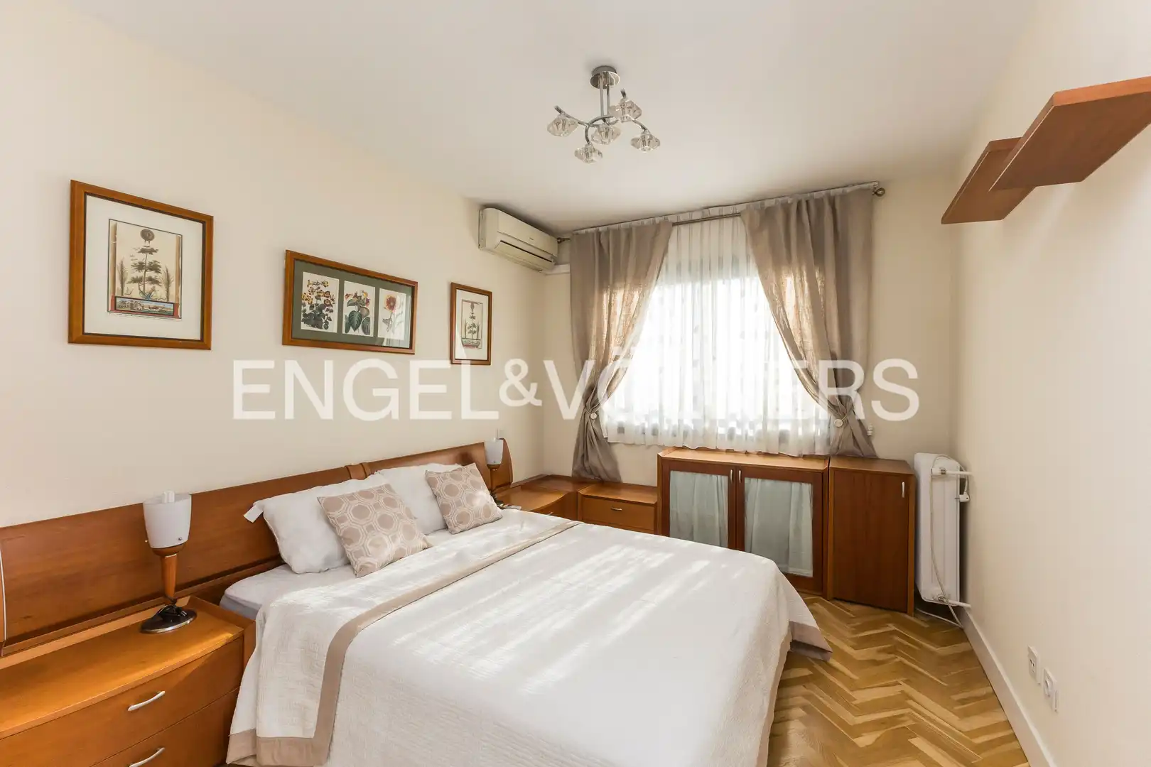 Habitación de Piso de alquiler en Madrid con Aire acondicionado, Calefacción y Jardín privado