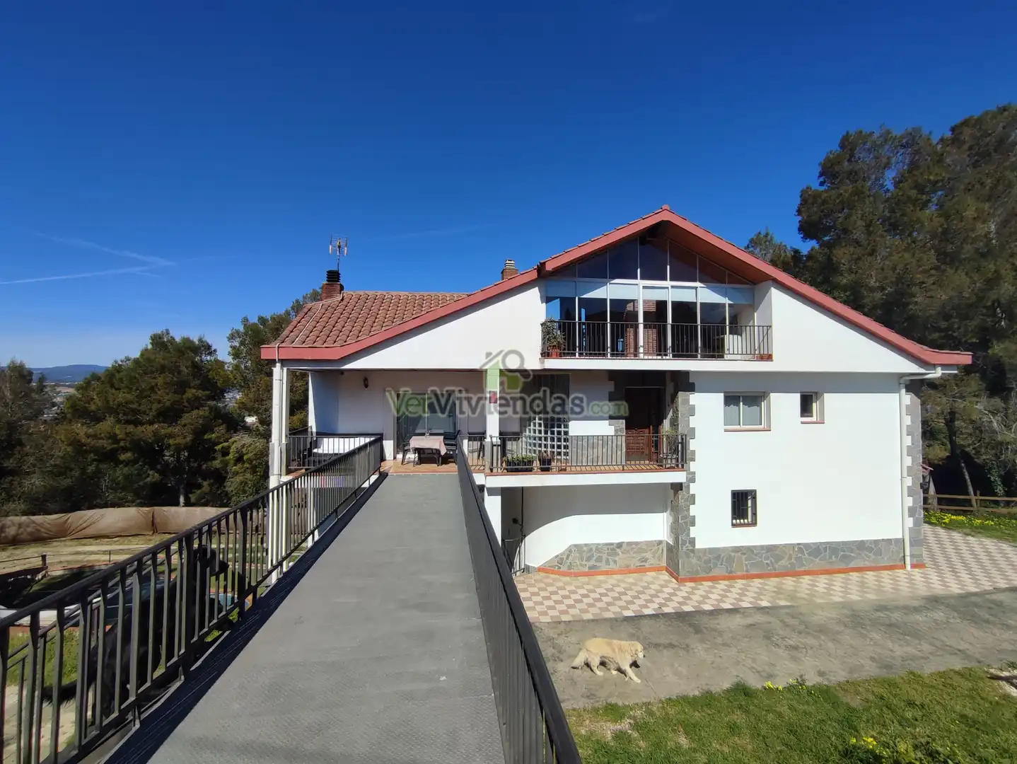 Vista exterior de Casa o xalet en venda en Abrera amb Aire condicionat, Calefacció i Jardí privat
