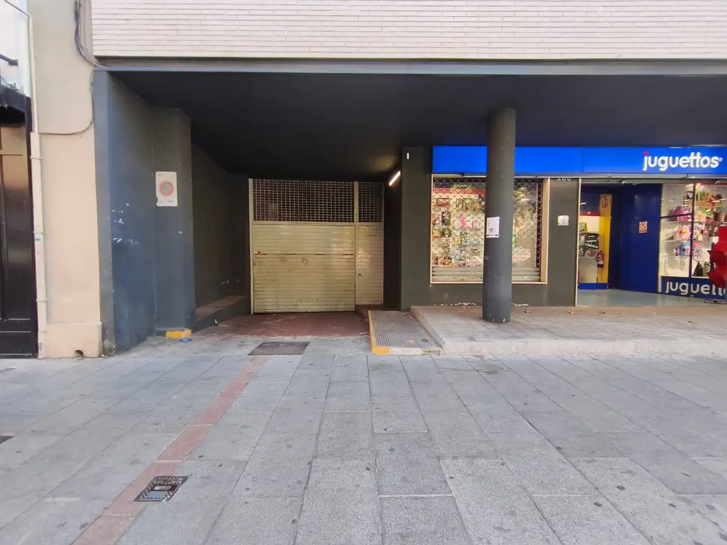 Individual de lloguer a Carrer de Joaquim Rubió i Ors 286