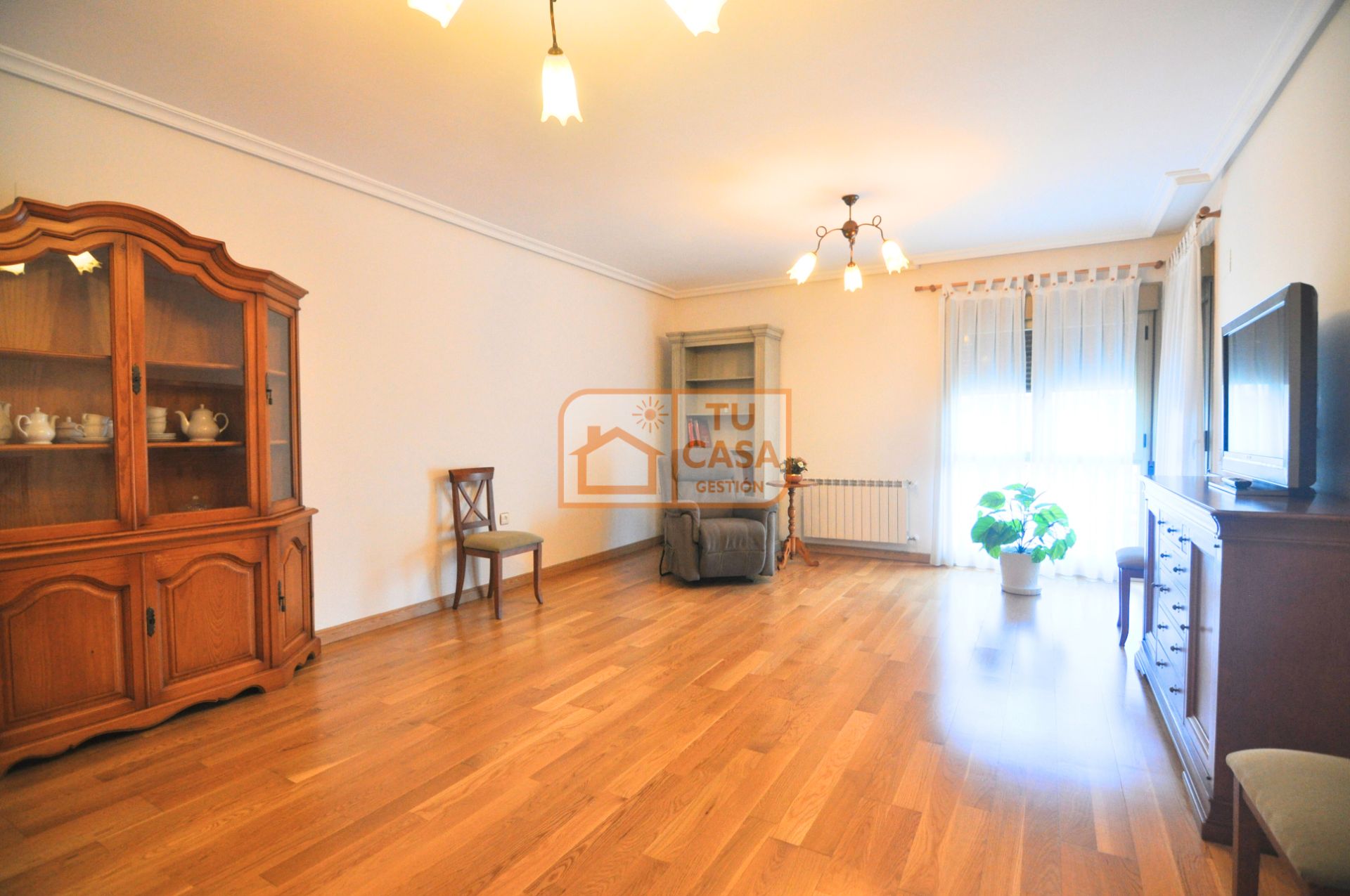 Sala de estar de Piso de alquiler en Cáceres Capital con Aire acondicionado, Calefacción y Parquet