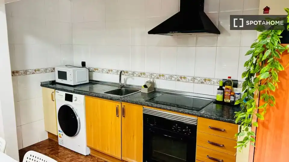 Kitchen of Flat for rent in Valencia  with Air Conditioner, Heating and Furnished
