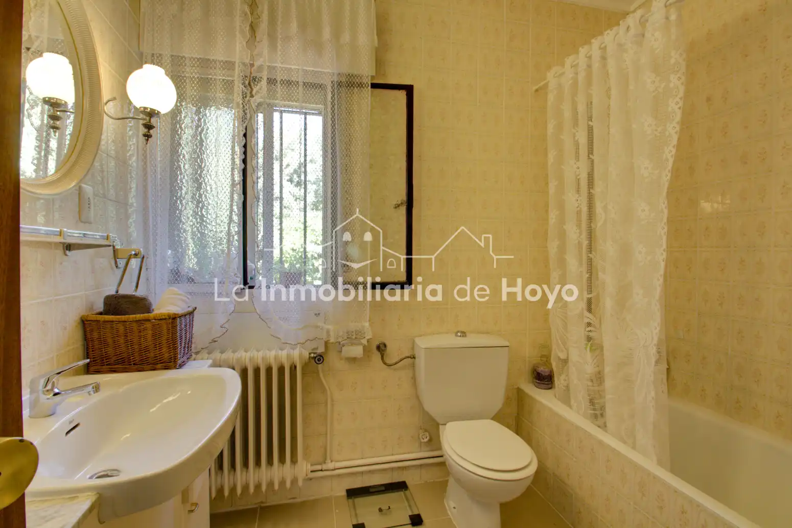 Baño de Casa o chalet en venta en Hoyo de Manzanares con Calefacción, Jardín privado y Terraza