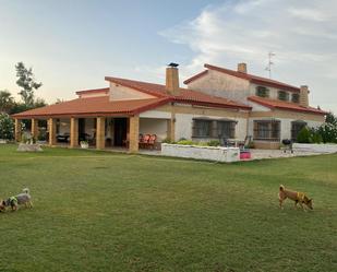 Exterior view of House or chalet for sale in La Pedraja de Portillo   with Private garden, Parquet flooring and Terrace