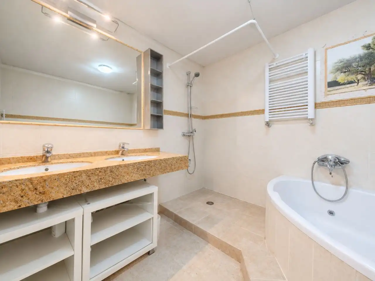 Bany de Casa o xalet en venda en Usera