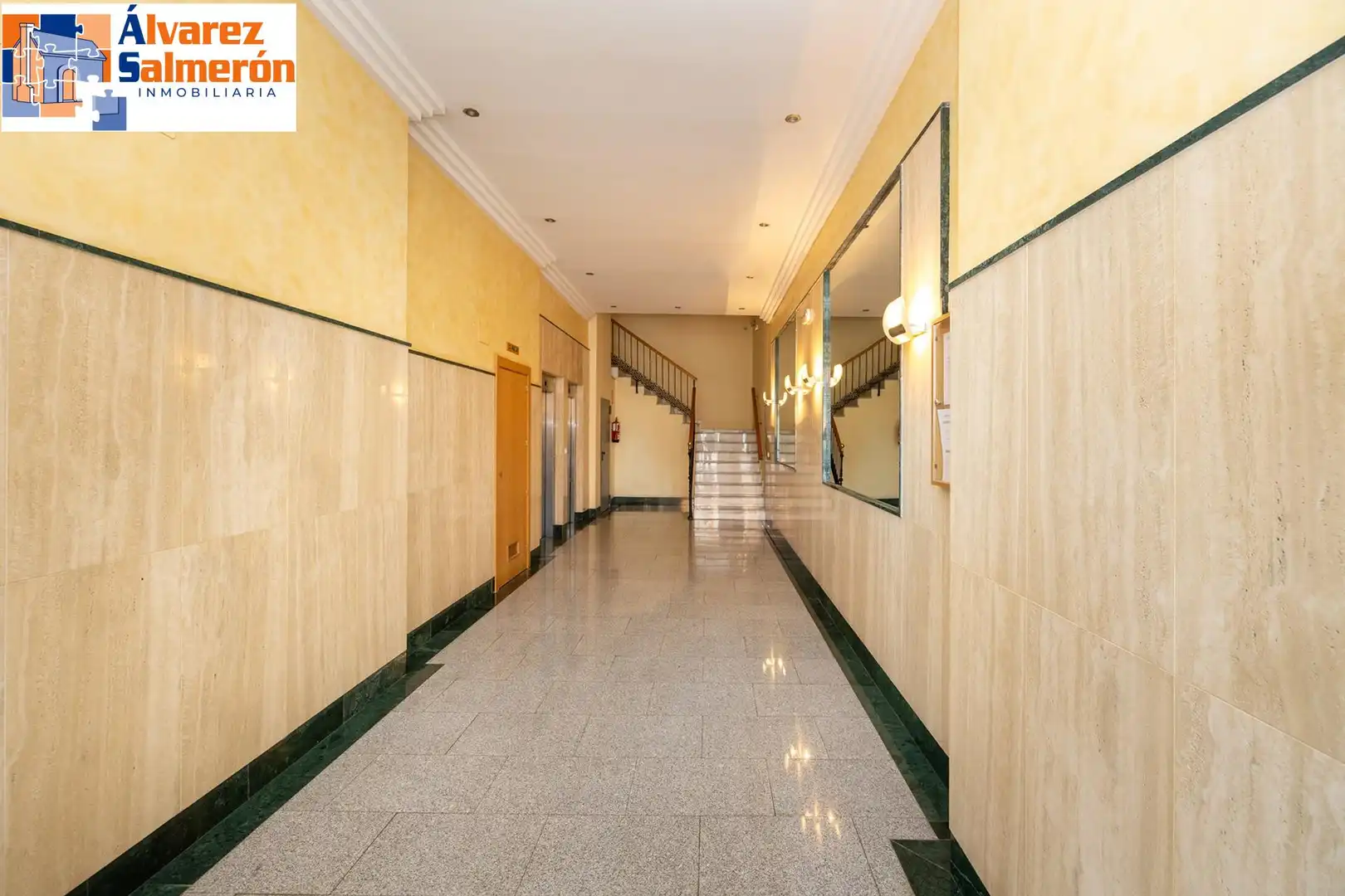 Appartement avec terrasse à vendre à Plaza CIUDAD DE LOS CARMENES, imagen 5