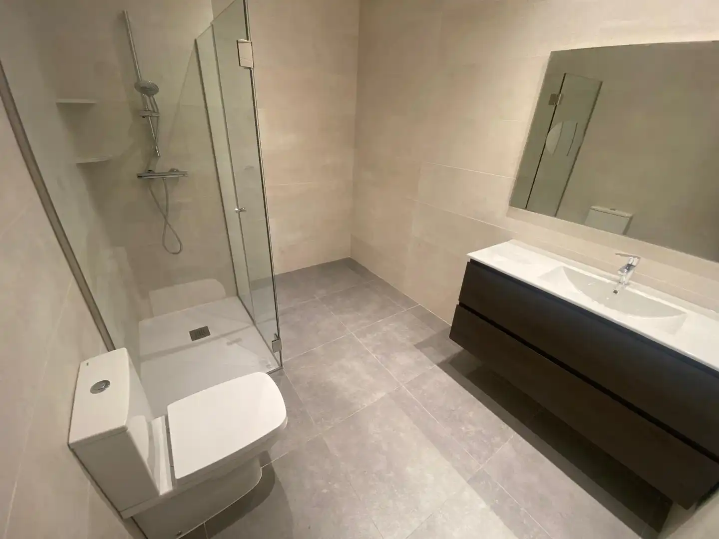 Baño de Casa adosada en venta en Vic con Calefacción, Jardín privado y Terraza
