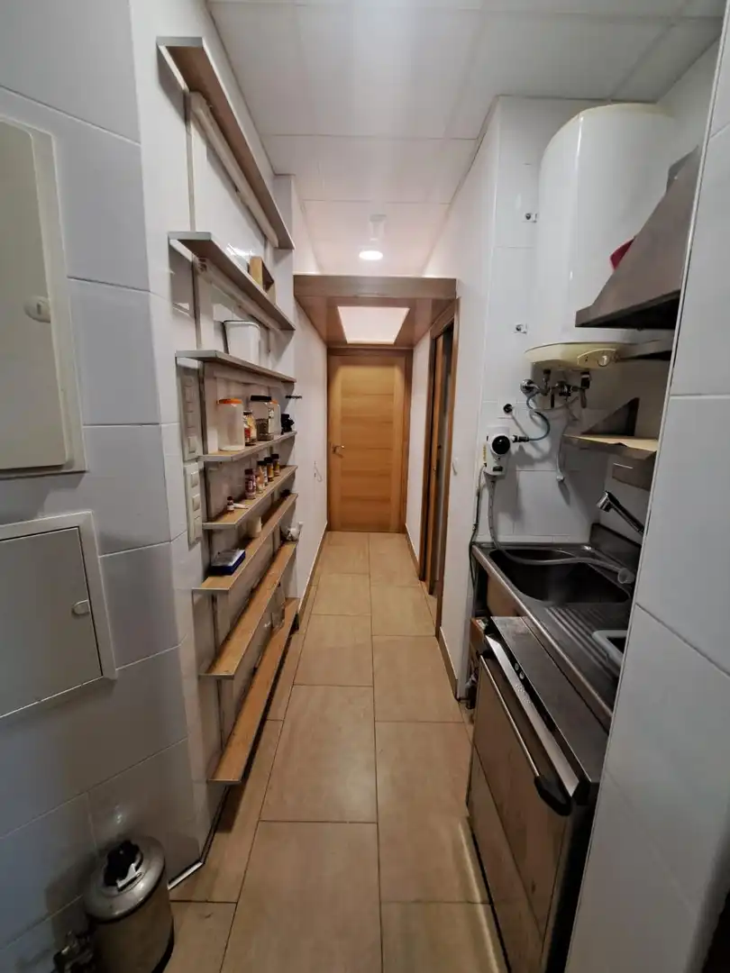 Cocina de Local de alquiler en Ribeira con Amueblado