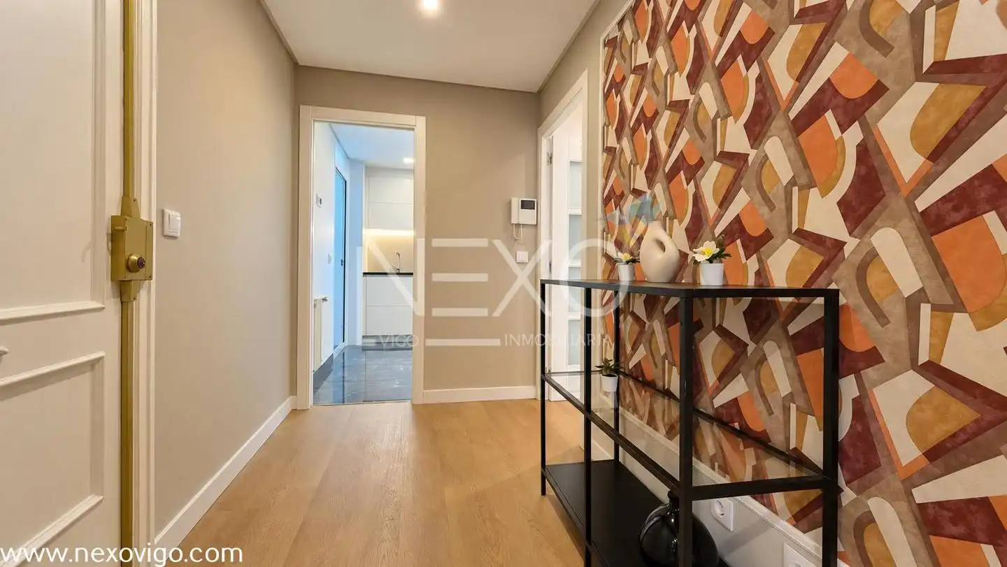 Piso en venta en Vigo  con Calefacción, Trastero y Amueblado