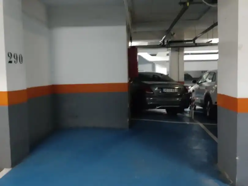 Parking of Garage for rent in Madrid