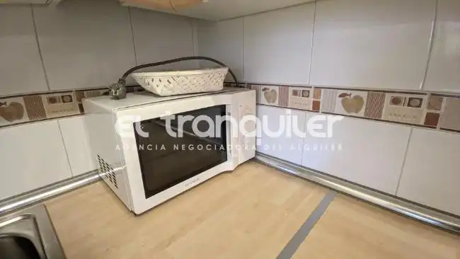 Kitchen of Flat for rent in Madrid  with Air Conditioner, Swimming Pool and Washing machine