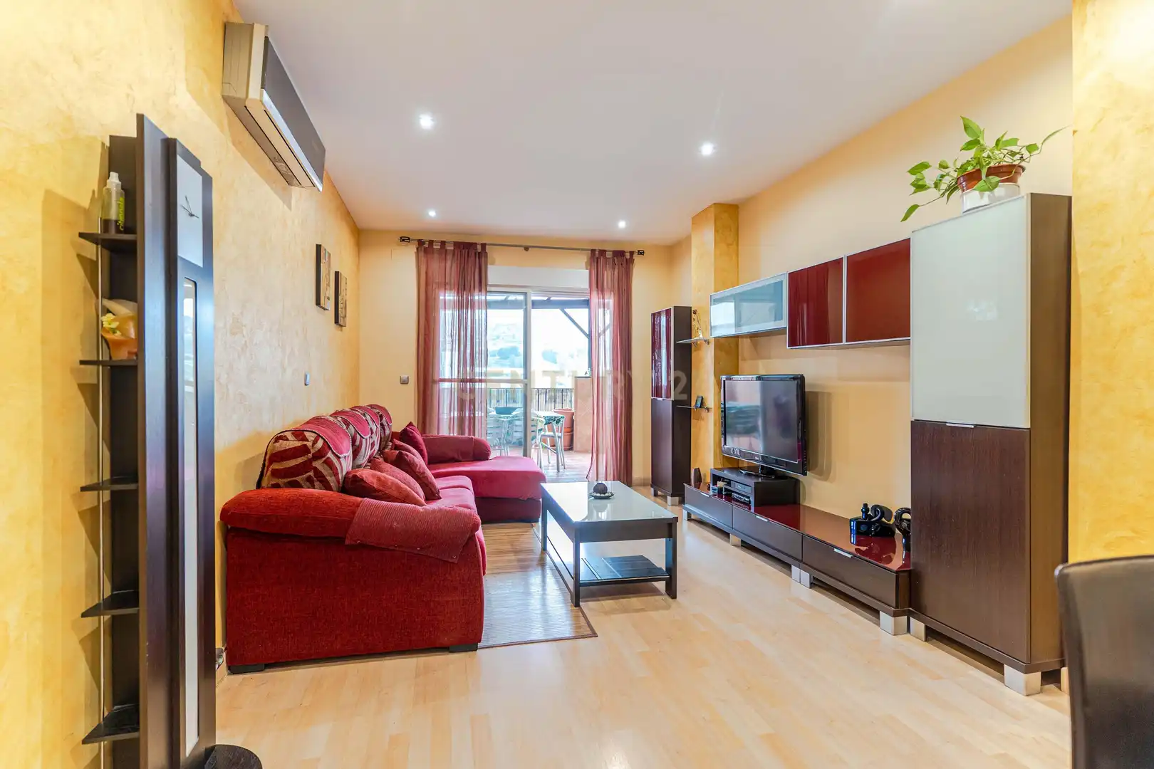 Sala d'estar de Apartament en venda en Salobreña amb Aire condicionat, Traster i Forn