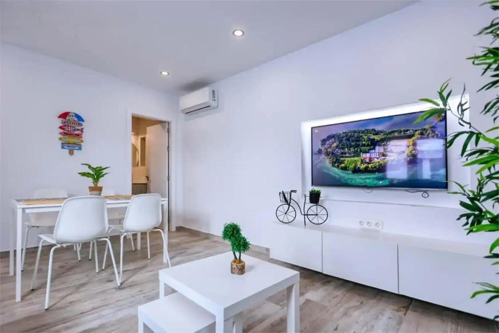 Wohnzimmer von Wohnung zur Miete in Conil 