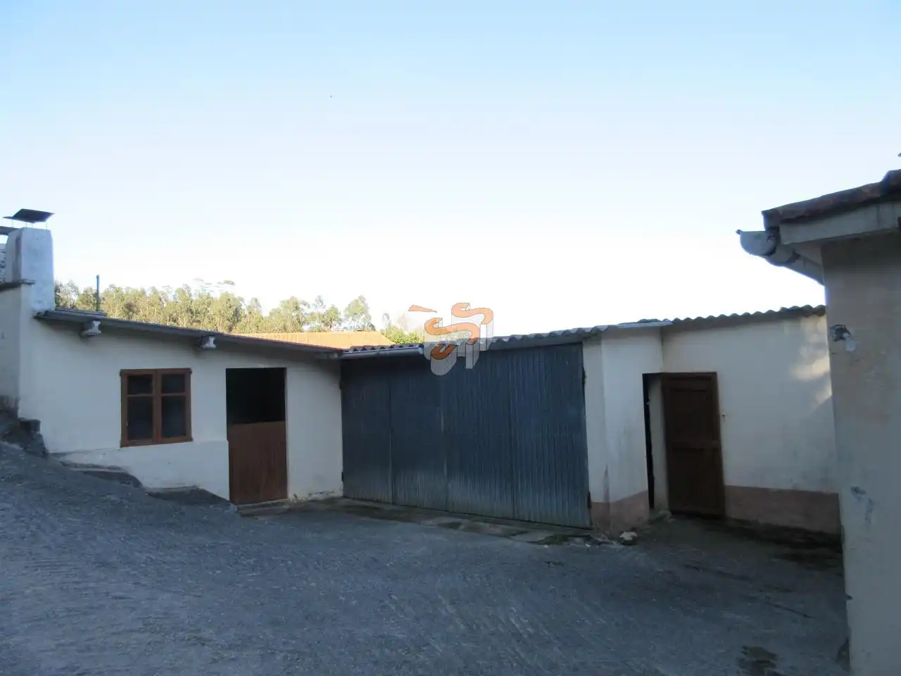 Vista exterior de Finca rústica en venda en Narón amb Calefacció, Jardí privat i Moblat