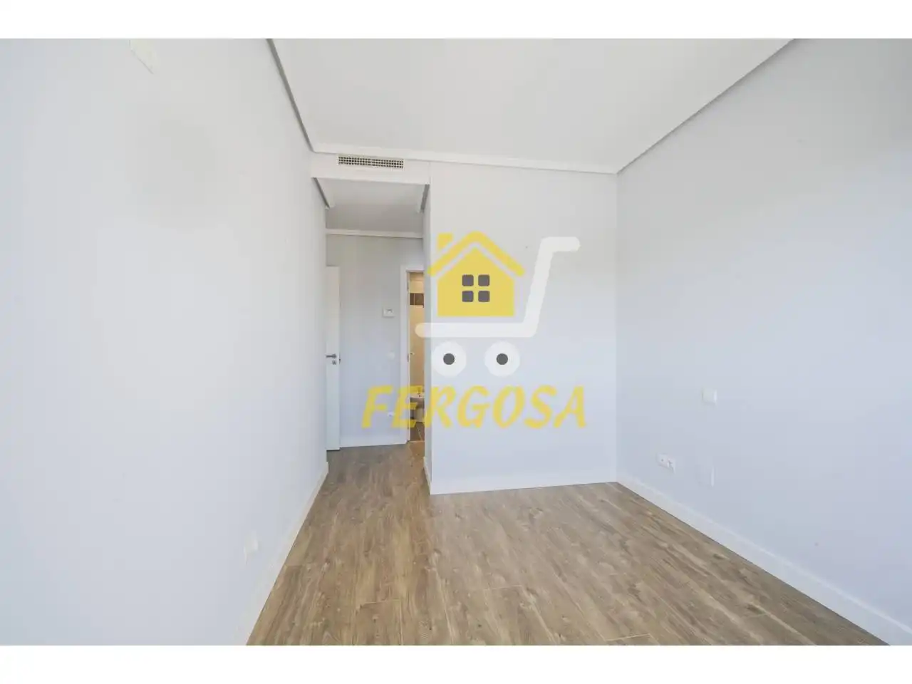 Habitación de Piso en venta en Navalcarnero con Aire acondicionado, Calefacción y Piscina comunitaria