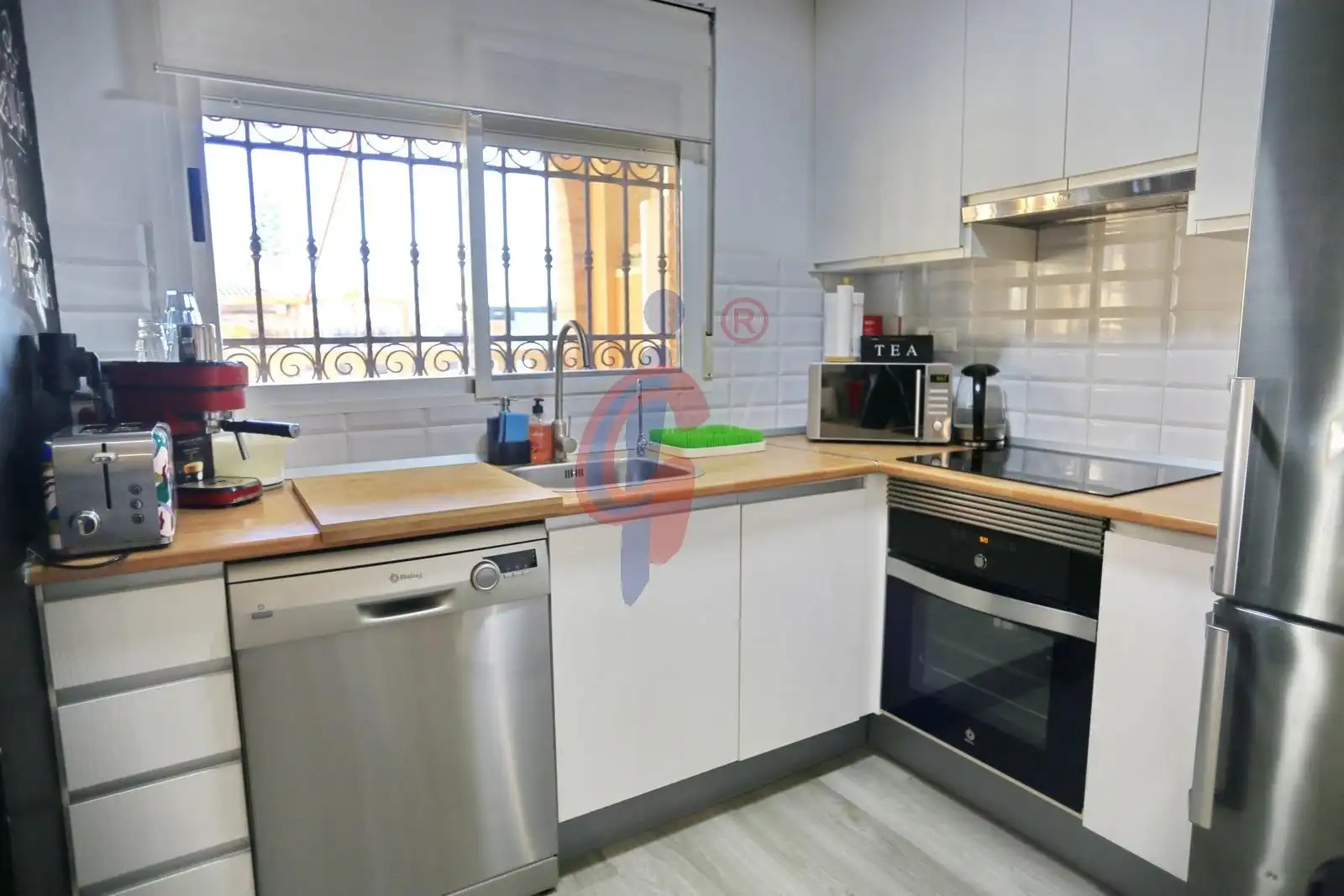 Cocina de Casa adosada en venta en Guardamar del Segura con Jardín privado, Terraza y Amueblado