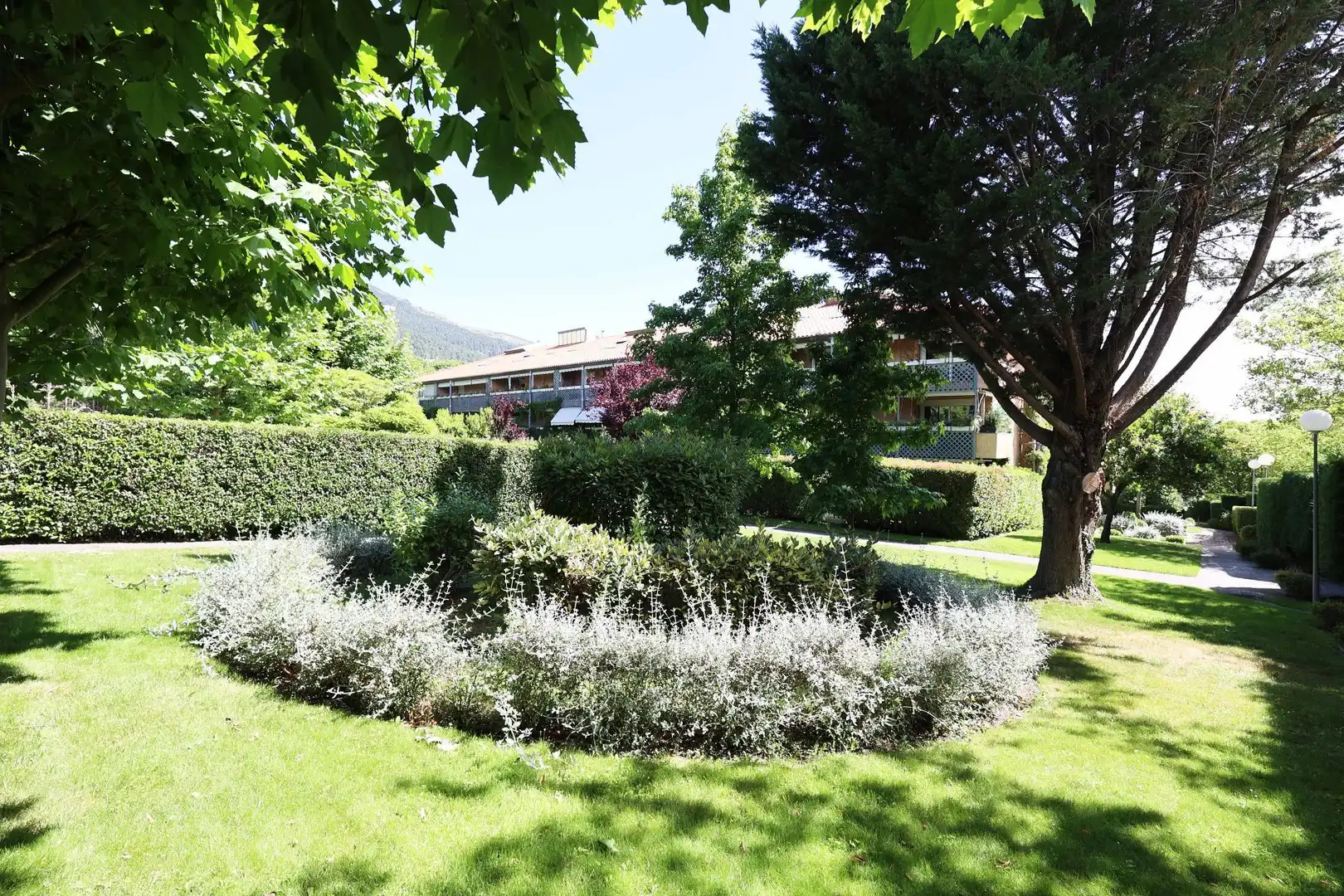 Jardín de Dúplex en venta en El Escorial con Calefacción, Terraza y Piscina comunitaria