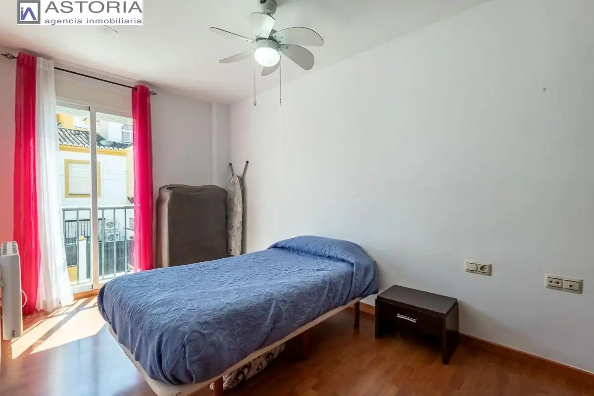 Schlafzimmer von Wohnung zum Verkauf in Monachil mit Klimaanlage, Heizung und Terrasse