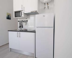 Kitchen of Apartment to share in  Madrid Capital  with Air Conditioner and Terrace