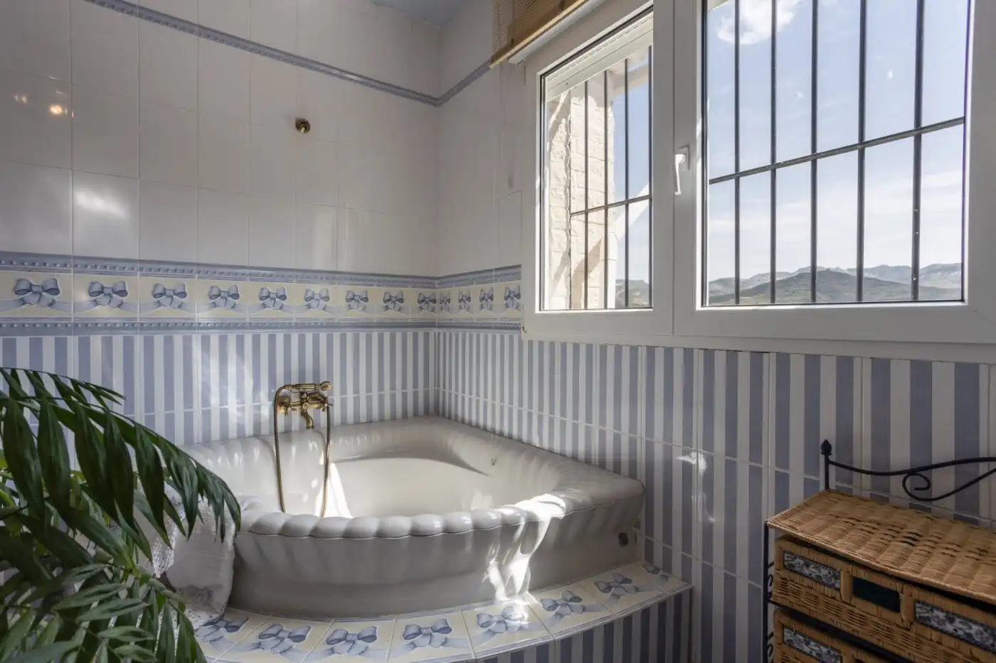 Baño de Casa o chalet en venta en Dúdar con Aire acondicionado, Calefacción y Jardín privado