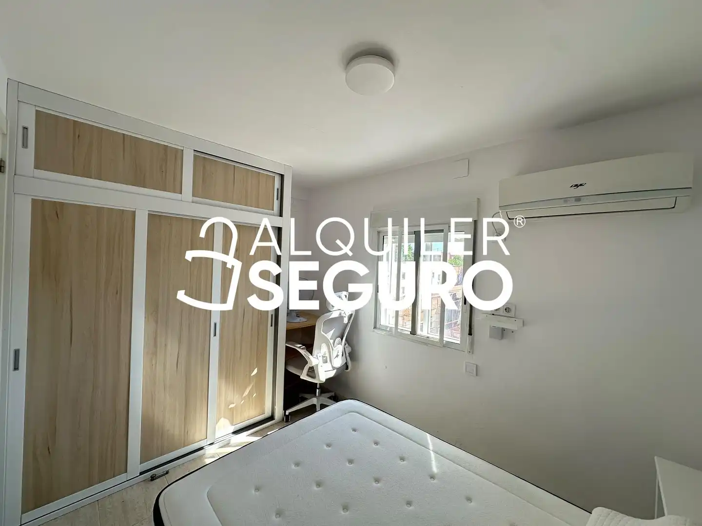 Habitación de Piso de alquiler en Madrid con Aire acondicionado, Calefacción y Amueblado
