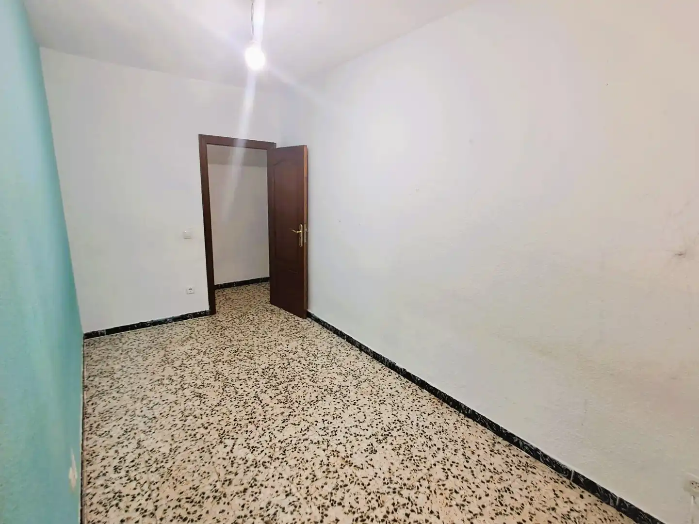 Piso en venta en Madrid con Calefacción, Terraza y Alarma