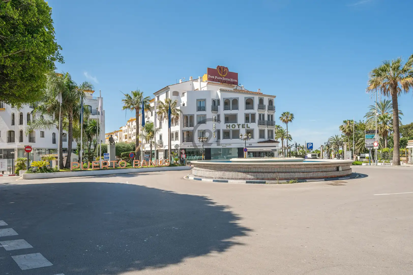 Vista exterior de Àtic en venda en Marbella amb Aire condicionat, Calefacció i Terrassa