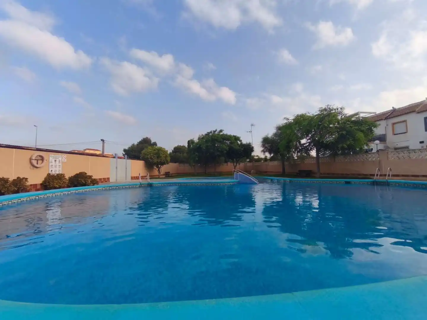 Schwimmbecken von Wohnungen zum Verkauf in Orihuela mit Klimaanlage, Heizung und Terrasse