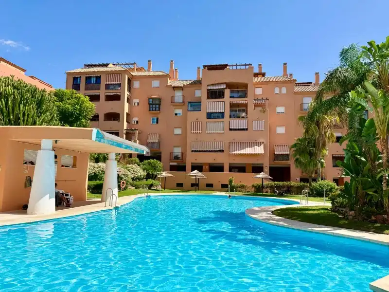 Vista exterior de Pis en venda en Torremolinos amb Aire condicionat, Terrassa i Traster