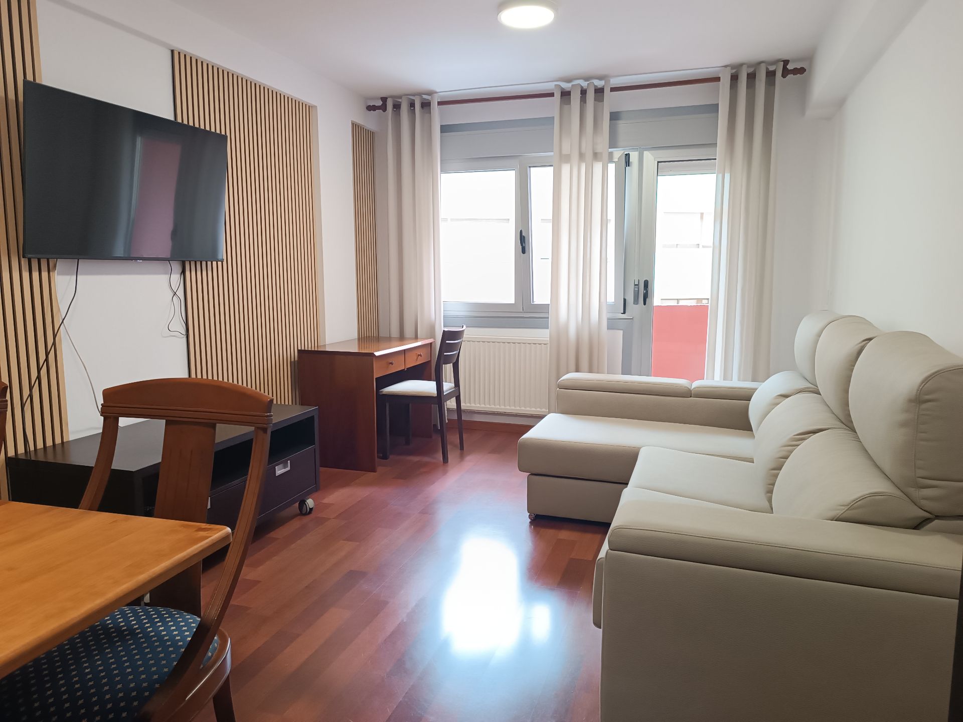 Living room of Flat to rent in Pontevedra Capital   with Heating, Parquet flooring and Terrace