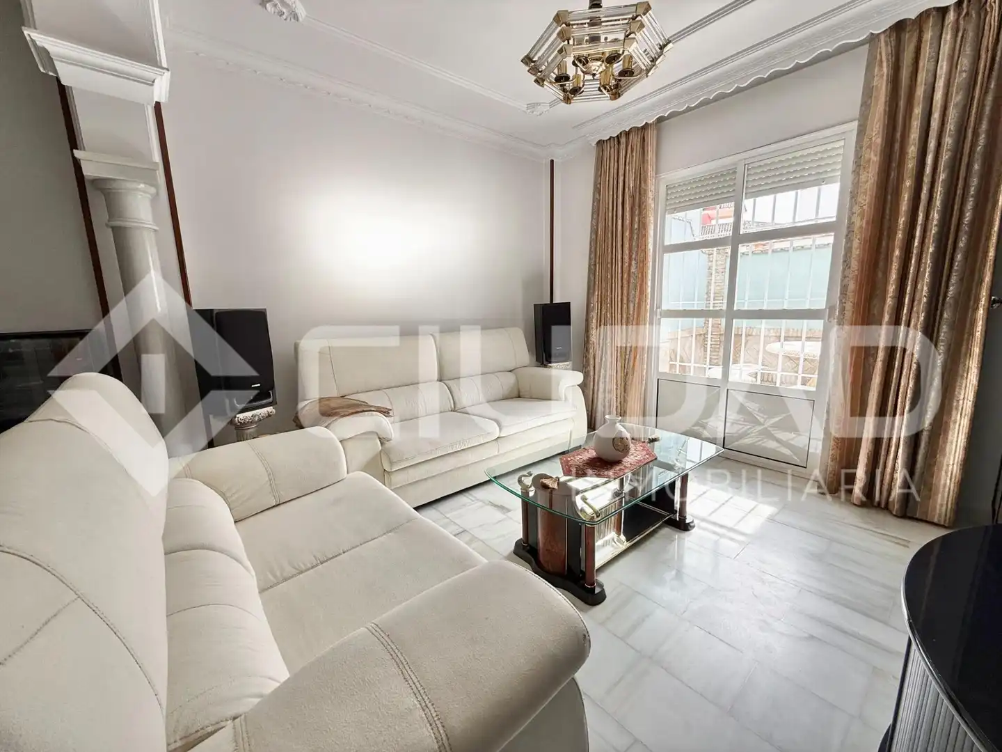Sala de estar de Casa adosada en venta en Lebrija