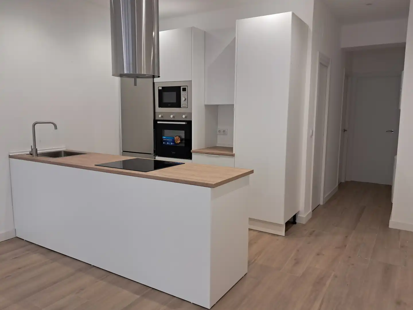 Cocina de Piso en venta en Sevilla con Aire acondicionado, Calefacción y Horno