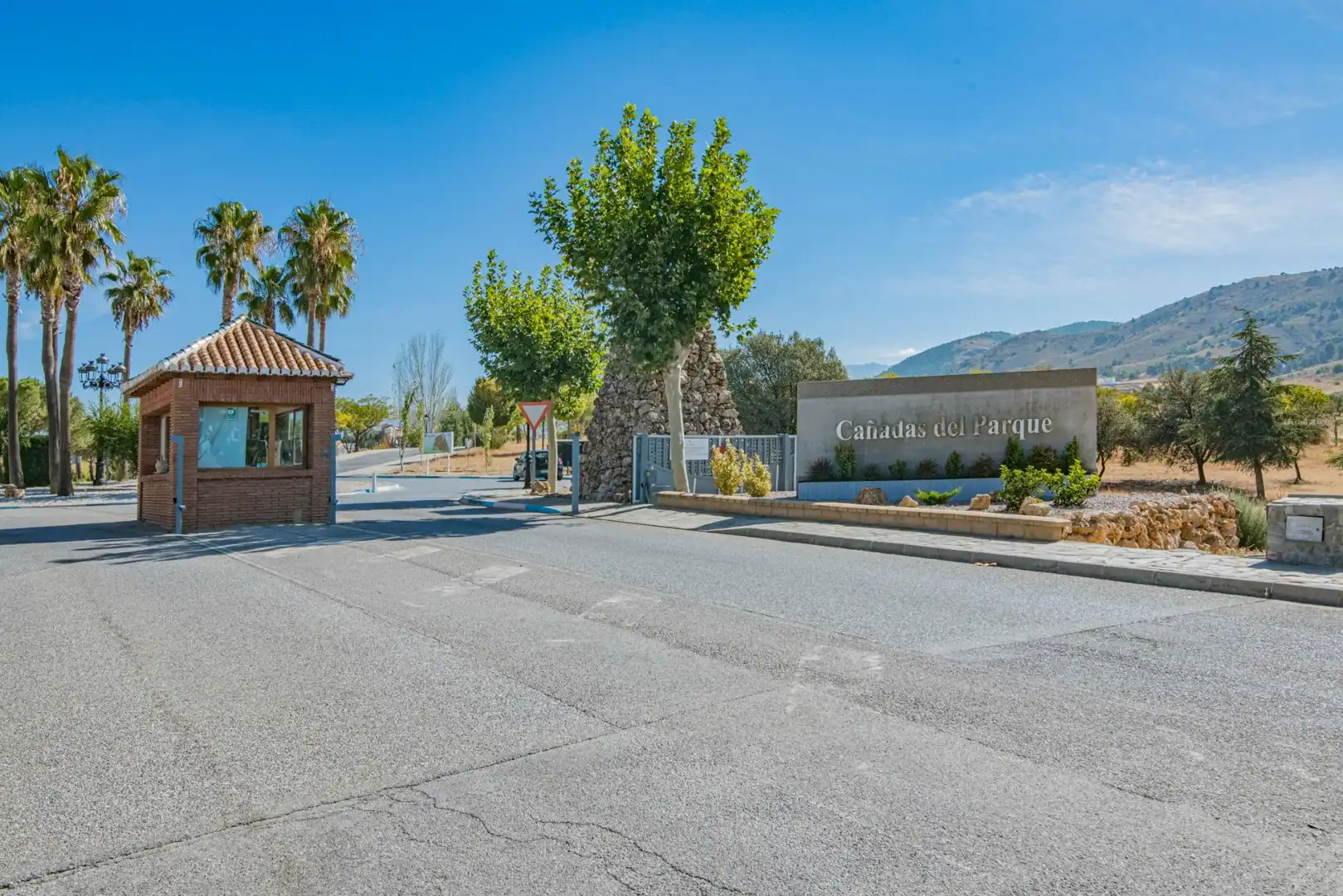 Residential land for sale in Dílar