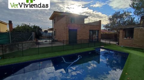 Preciosa vivienda con piscina