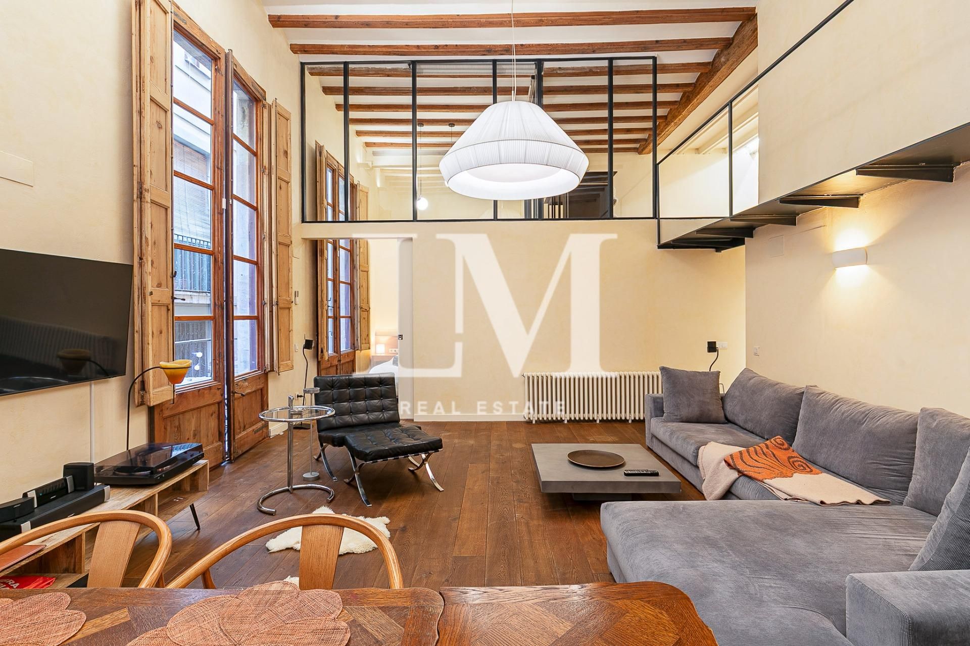 Sala d'estar de Dúplex de lloguer en  Barcelona Capital amb Aire condicionat, Calefacció i Traster