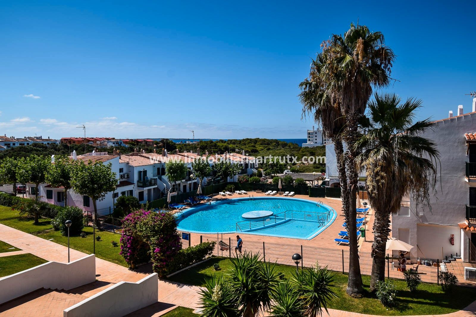 Vista exterior de Apartament en venda en Ciutadella de Menorca amb Aire condicionat, Moblat i Piscina comunitària