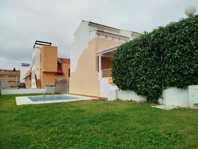 Jardí de Casa o xalet en venda en Islantilla amb Terrassa i Moblat
