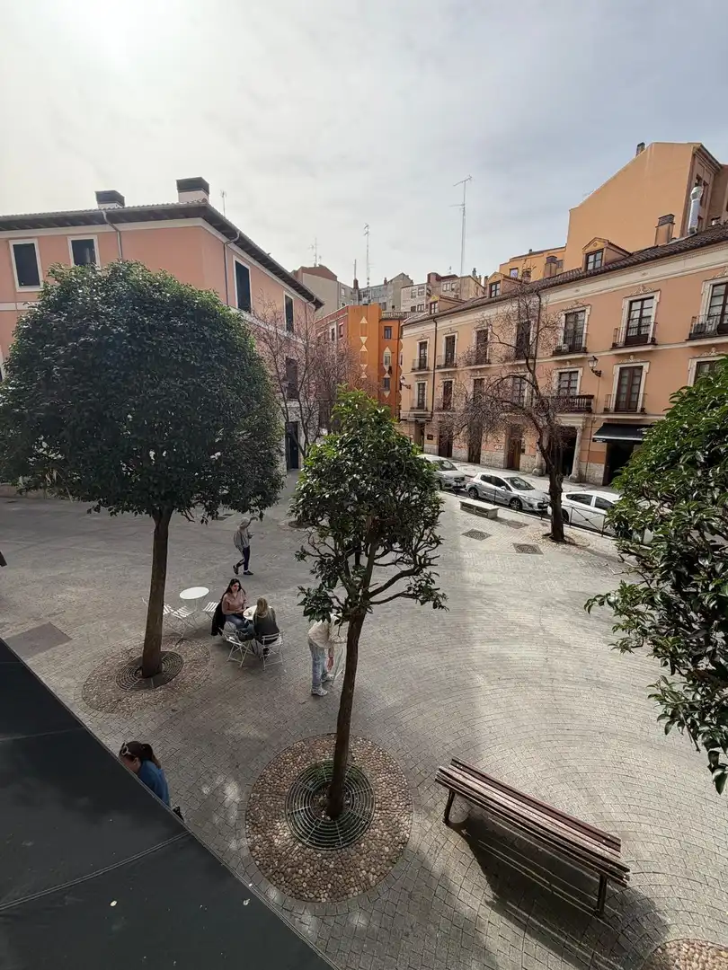 Außenansicht von Büro zur Miete in Valladolid