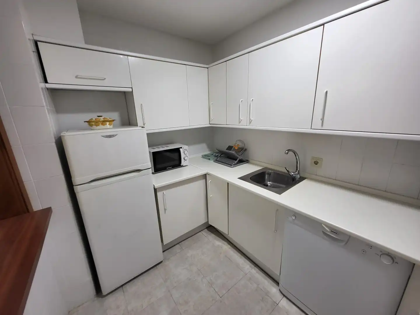 Cocina de Apartamento de alquiler en Cáceres con Aire acondicionado, Terraza y Amueblado