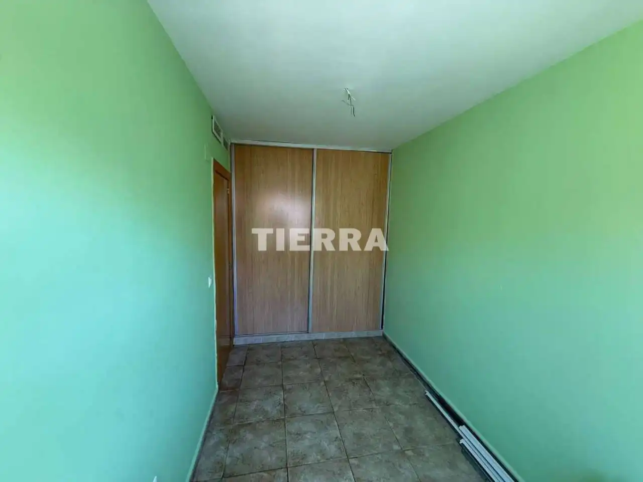 Habitación de Piso en venta en Salinas con Piscina comunitaria