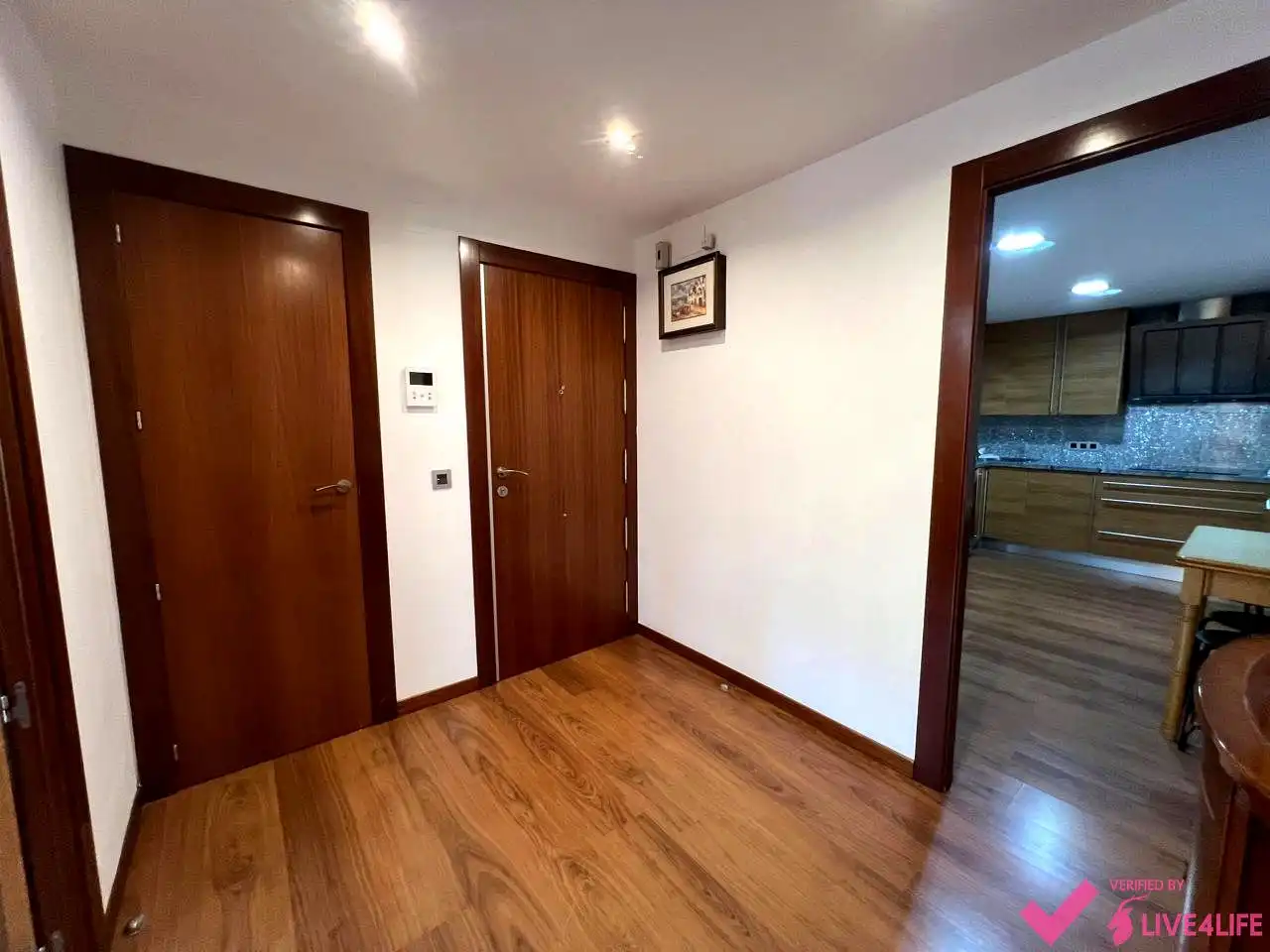 Flat for rent in Valencia  with Air Conditioner, Parquet flooring and Furnished