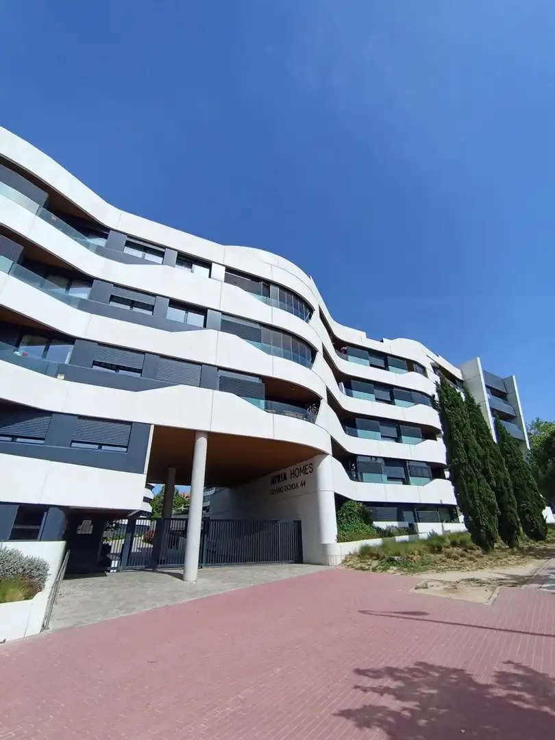 Exterior view of Flat for rent in Alcobendas  with Heating, Terrace and Storage room