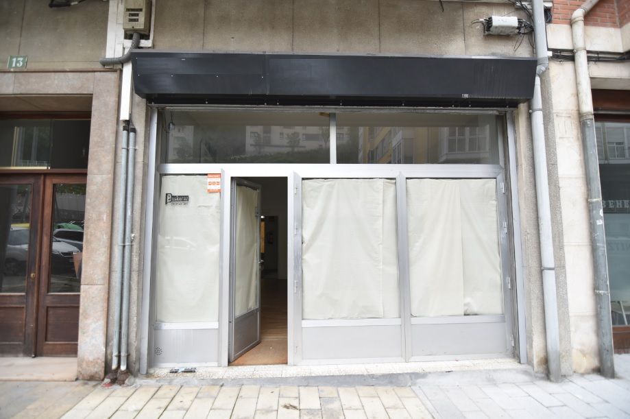 Premises to rent in Karmen Kalea