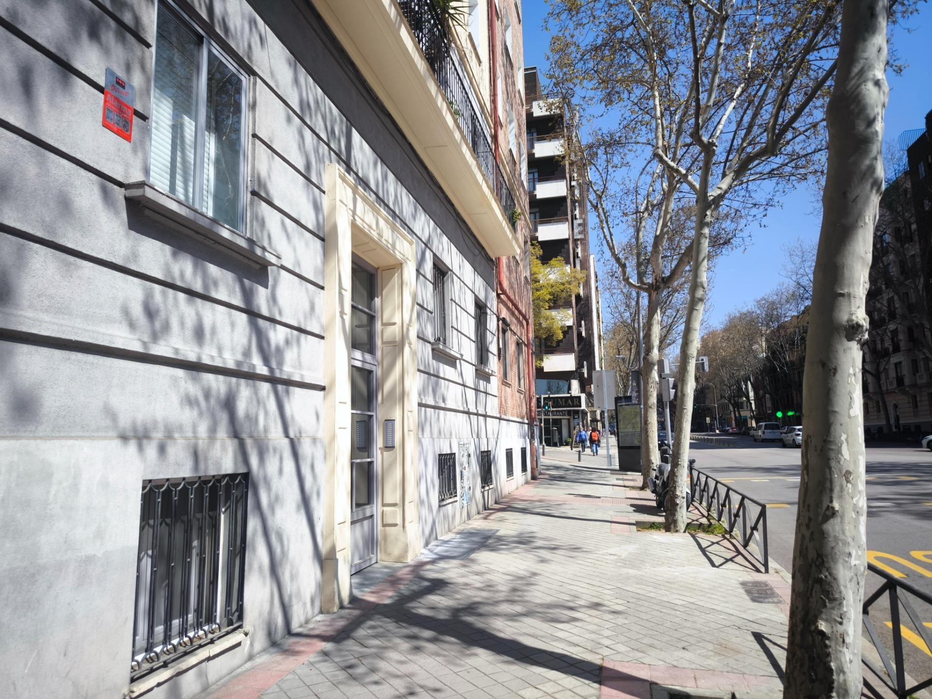 Vista exterior de Pis en venda en  Madrid Capital amb Aire condicionat i Traster