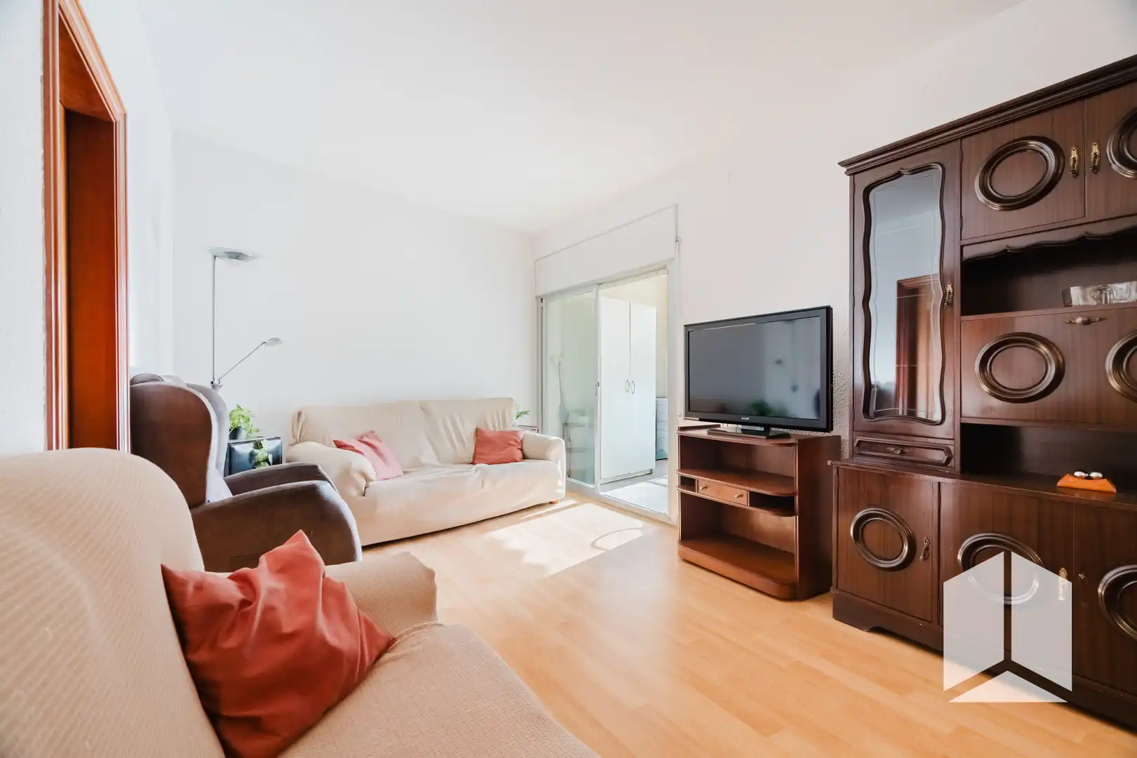 Wohnung mit Aufzug zum Verkauf in Castell - Poble Vell, imagen 2